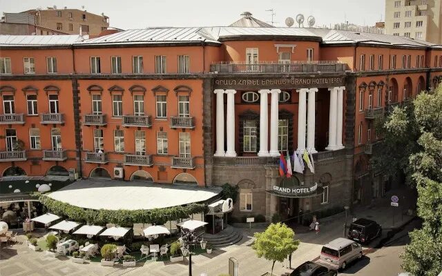 Grand Hotel Yerevan: старая роскошь Еревана, которая снова стала модной