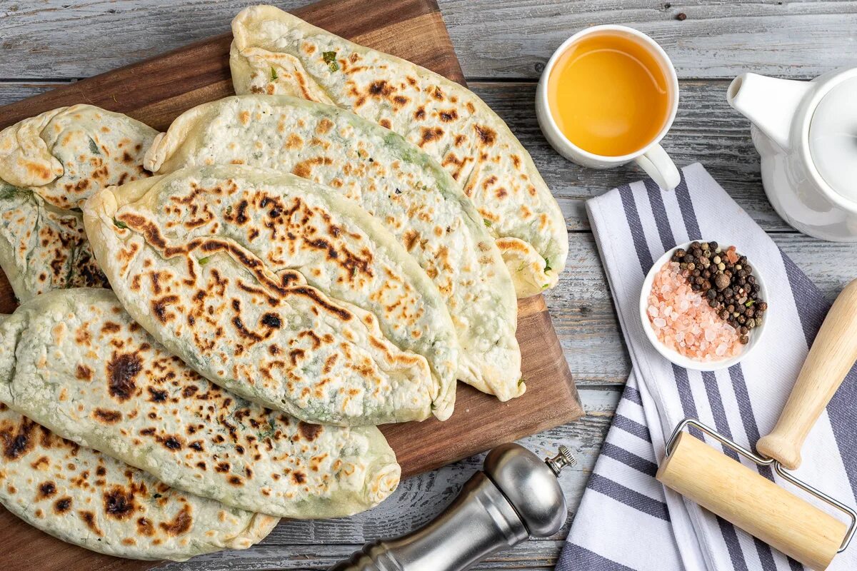 Где попробовать жингялов хац: травы, хлеб и география вкуса
