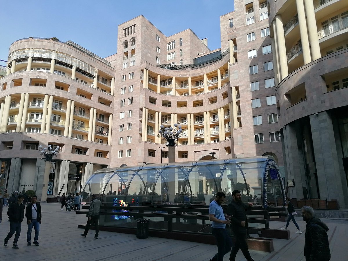 Отели у Северного проспекта: удобный адрес для первого визита
